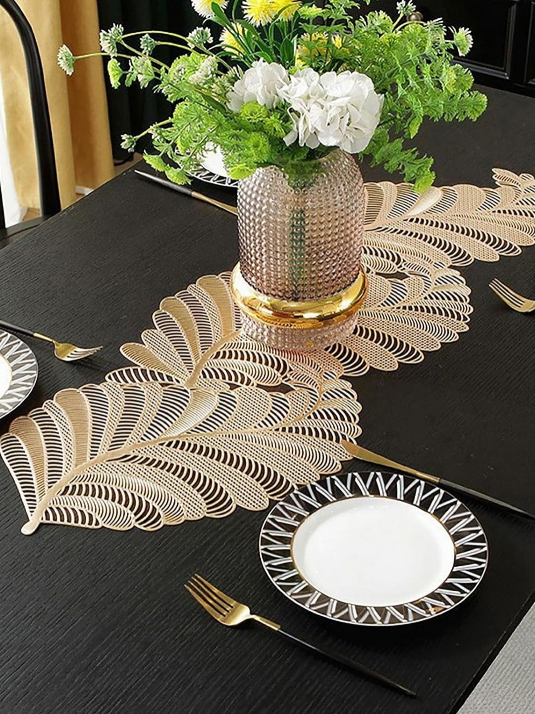TIED RIBBONS Gold Toned Heat Resistant Dining Table Placemat