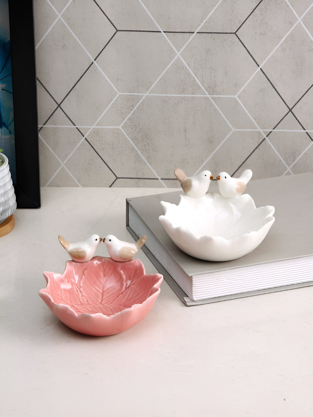 TAYHAA Pink & White 2 Pieces Ceramic Food Platters