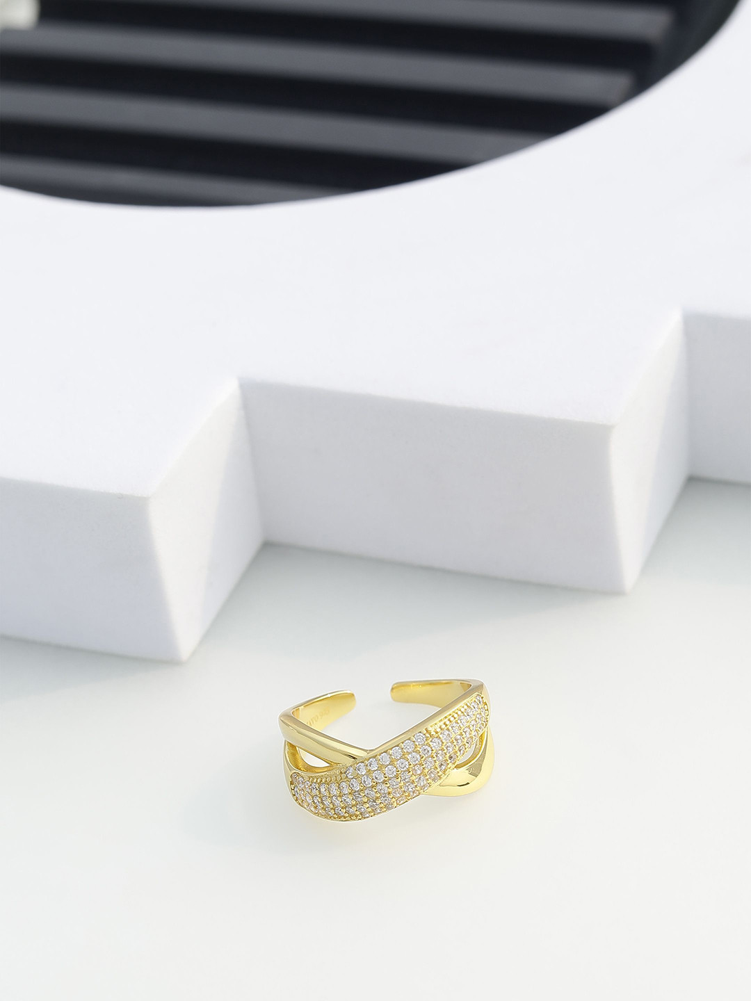 DIAVO 925 Sterling Silver Gold-Plated Cubic Zirconia Studded Cadenza Finger Ring