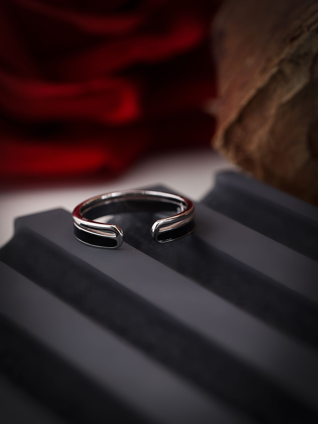 DIAVO Rhodium-Plated 925 Sterling Silver Zen Chic Dual-Tone Finger Ring