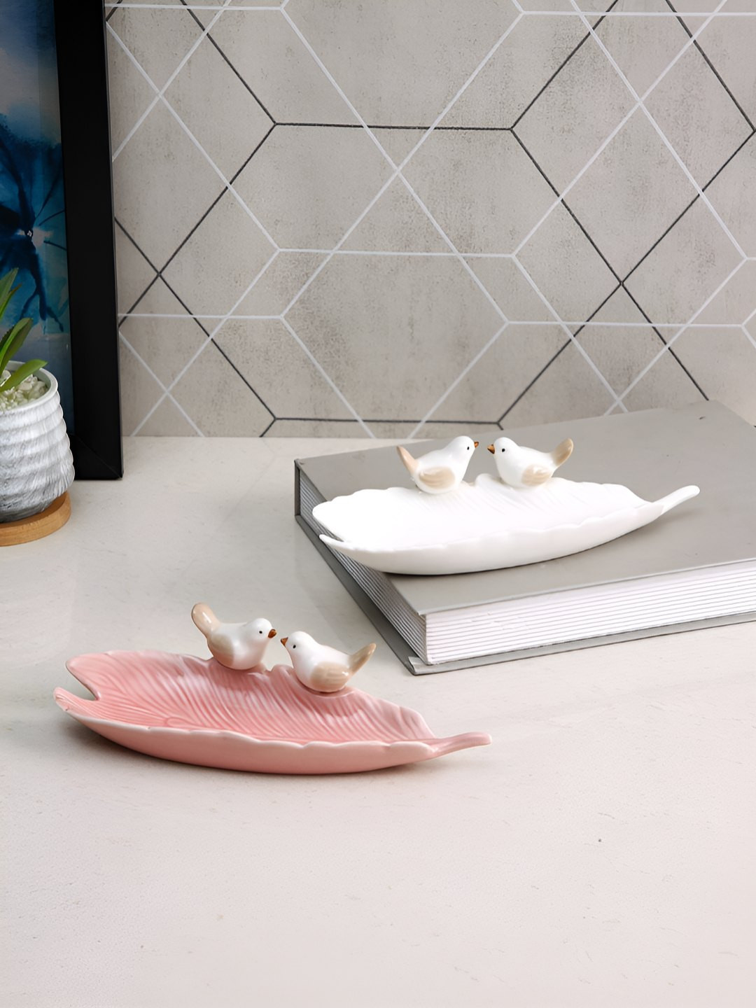 TAYHAA Pink & White 2 Pieces Ceramic Food Platters