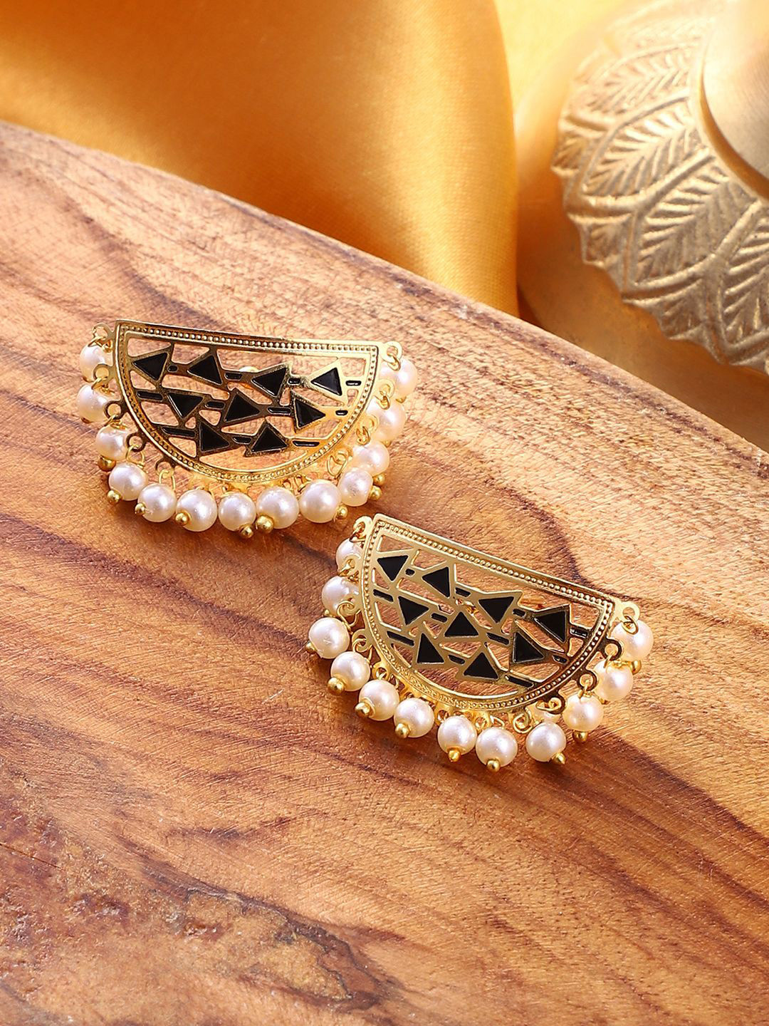 SOHI Gold-Plated Pearls Beaded The Hafsa Studs