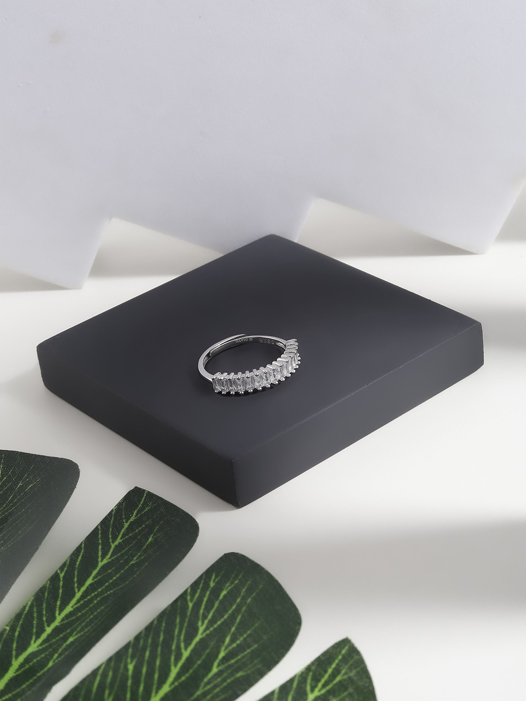 DIAVO 925 Sterling Silver Rhodium-Plated Stone Studded Crowned Chic Band Finger Ring