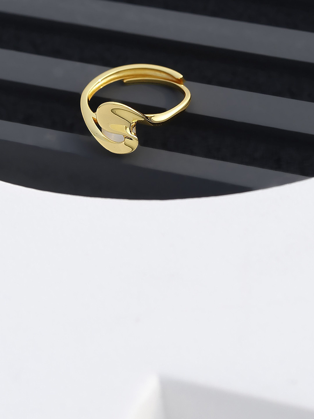 DIAVO 925 Sterling Silver Gold-Plated The Amelia Finger Ring