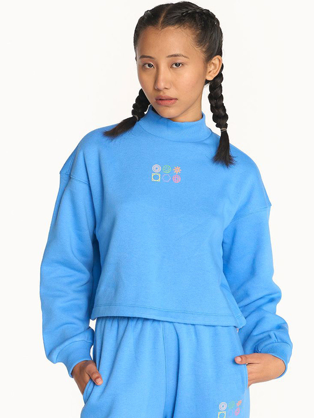 HUNNIT Women Plus High Neck Solid Cotton Cropped Hoodie