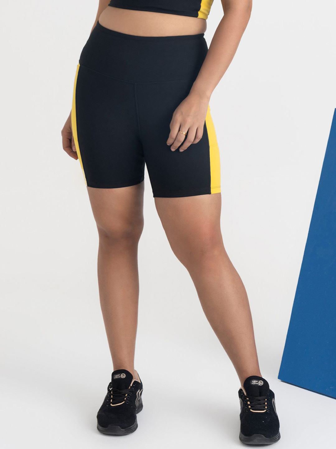 Hunnit Women Epic Pop High Rise Stretchable Activewear Shorts with 2 Side Pockets