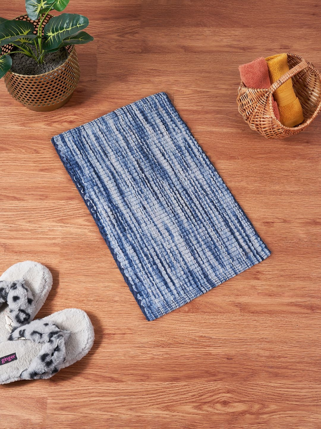 Living scapes by Pantaloons Navy Blue & White Printed 1400 GSM Cotton Bath Rug