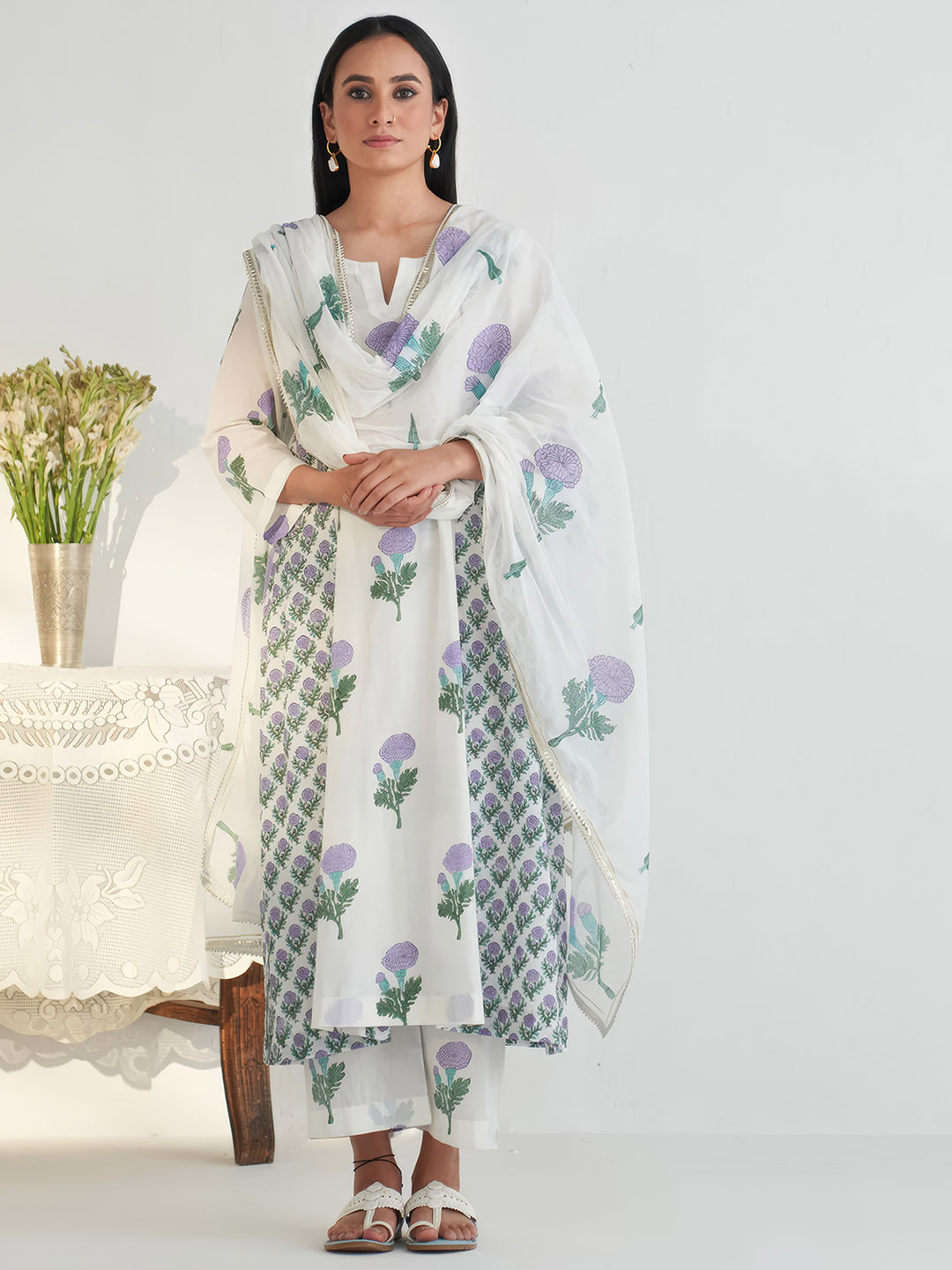 FAB GALAXY Floral Printed Kurta Set With Dupatta And Palazzos