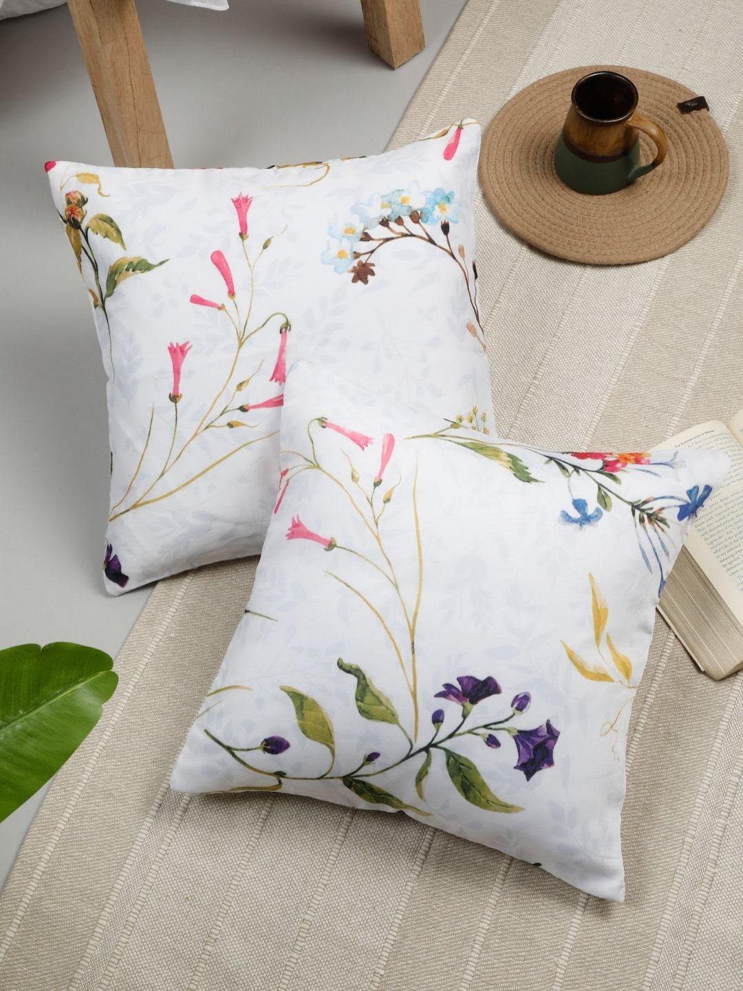 ROSARA HOME White Floral Polyester Reversible 2 Pcs Cushion Covers - 15.7 x 15.7 Inches