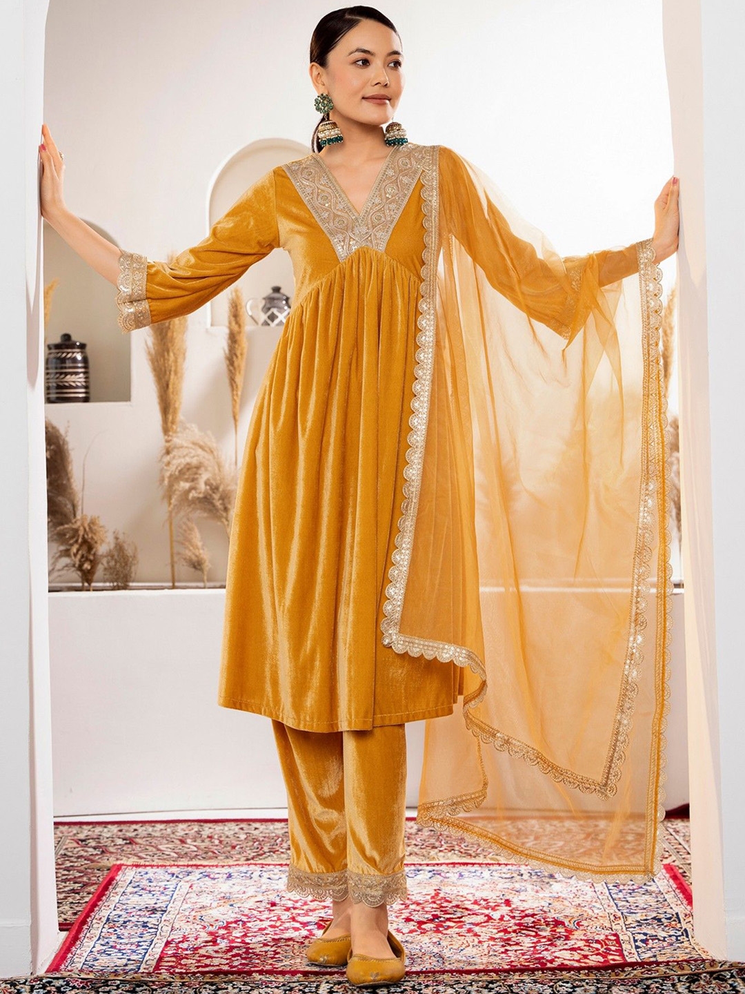AASK Ethnic Motifs Embroidered Empire Sequinned Velvet Kurta With Trousers & Dupatta - Kurta Sets for Women 30827422 | Myntra