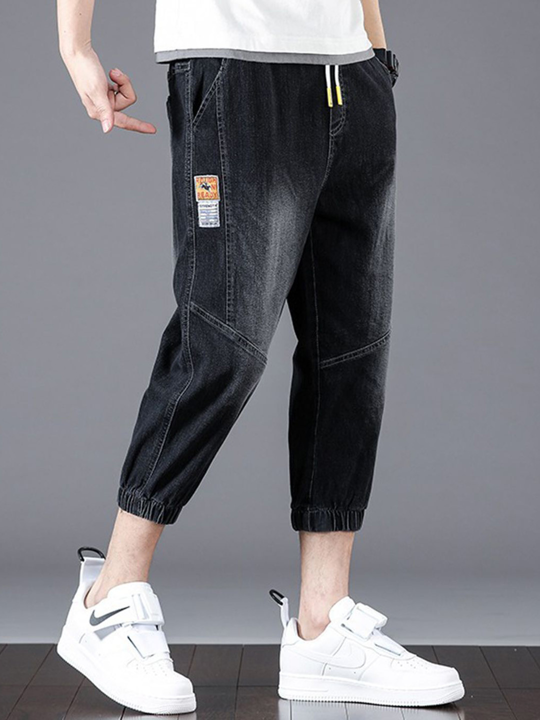 HERE&NOW Men Jogger Slash Knee Mid-Rise Jeans