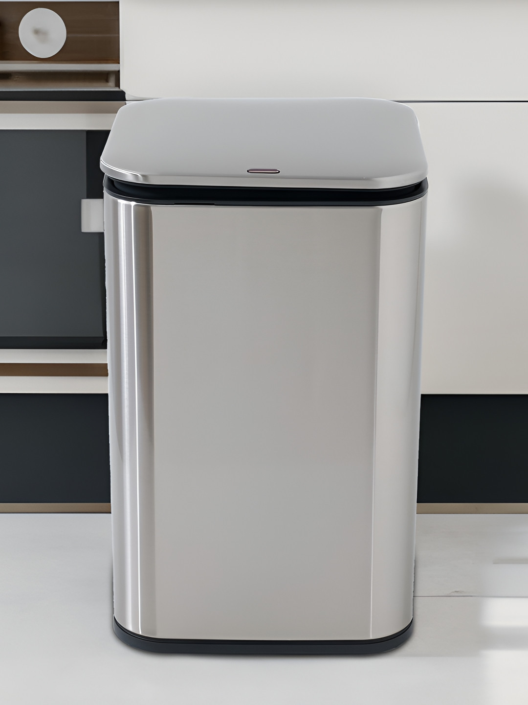 The Better Home Black & Silver-Toned Stainless Steel Automatic Smart Sensor Dustbin-15L