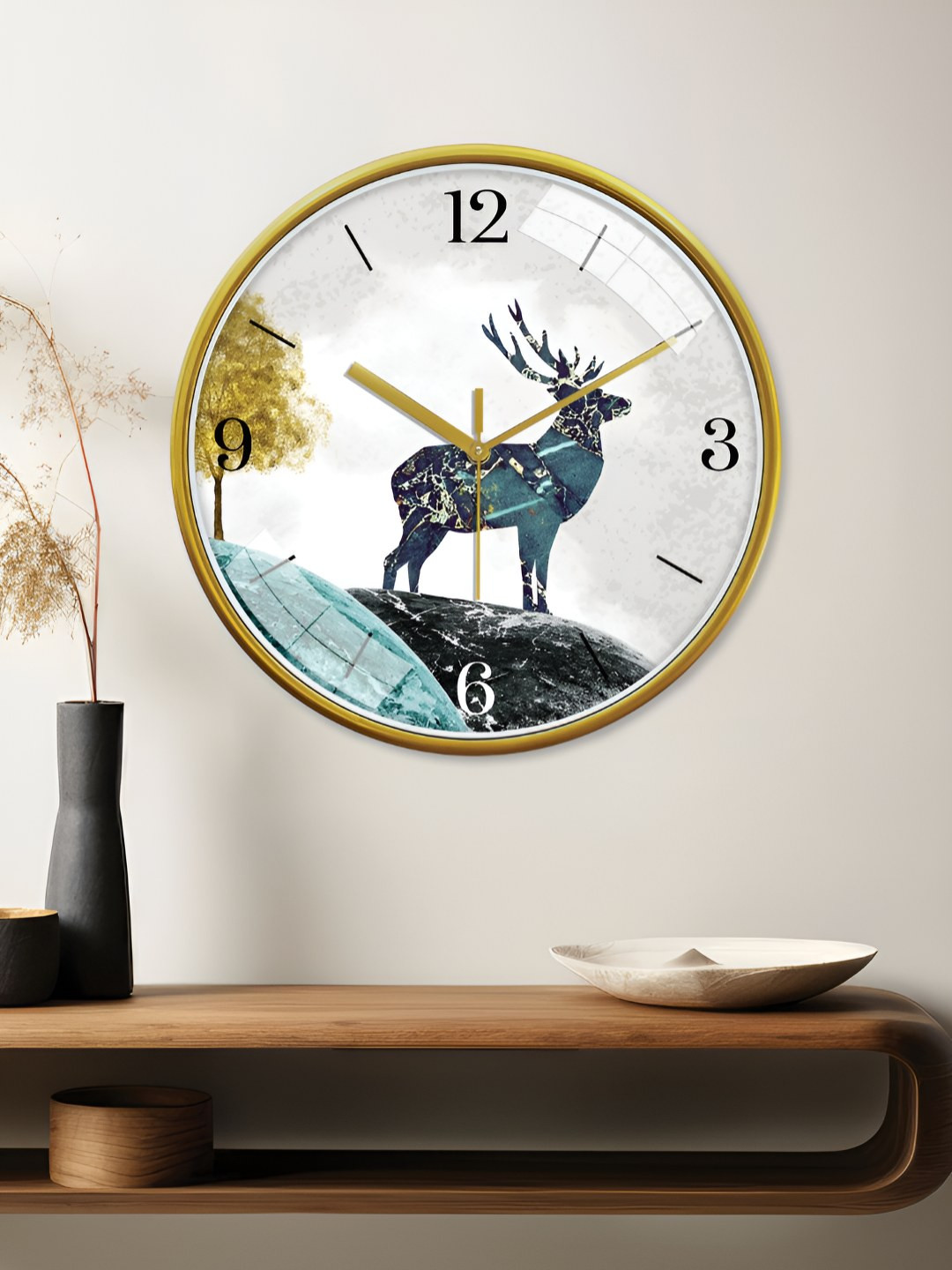 RANDOM Embossed Dial Plastic Non Ticking Round Battery Analogue Deer Wall Clock-30.4cm