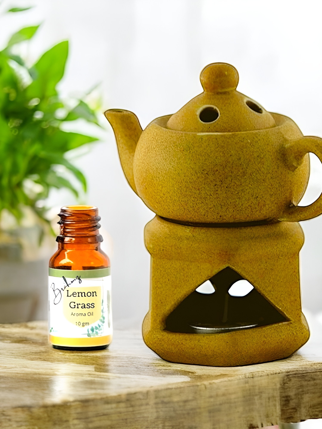 Brahmz 4 Pieces Brown Candle With Tealights And Lemongrass Oil Ceramic Aroma Diffuser Set