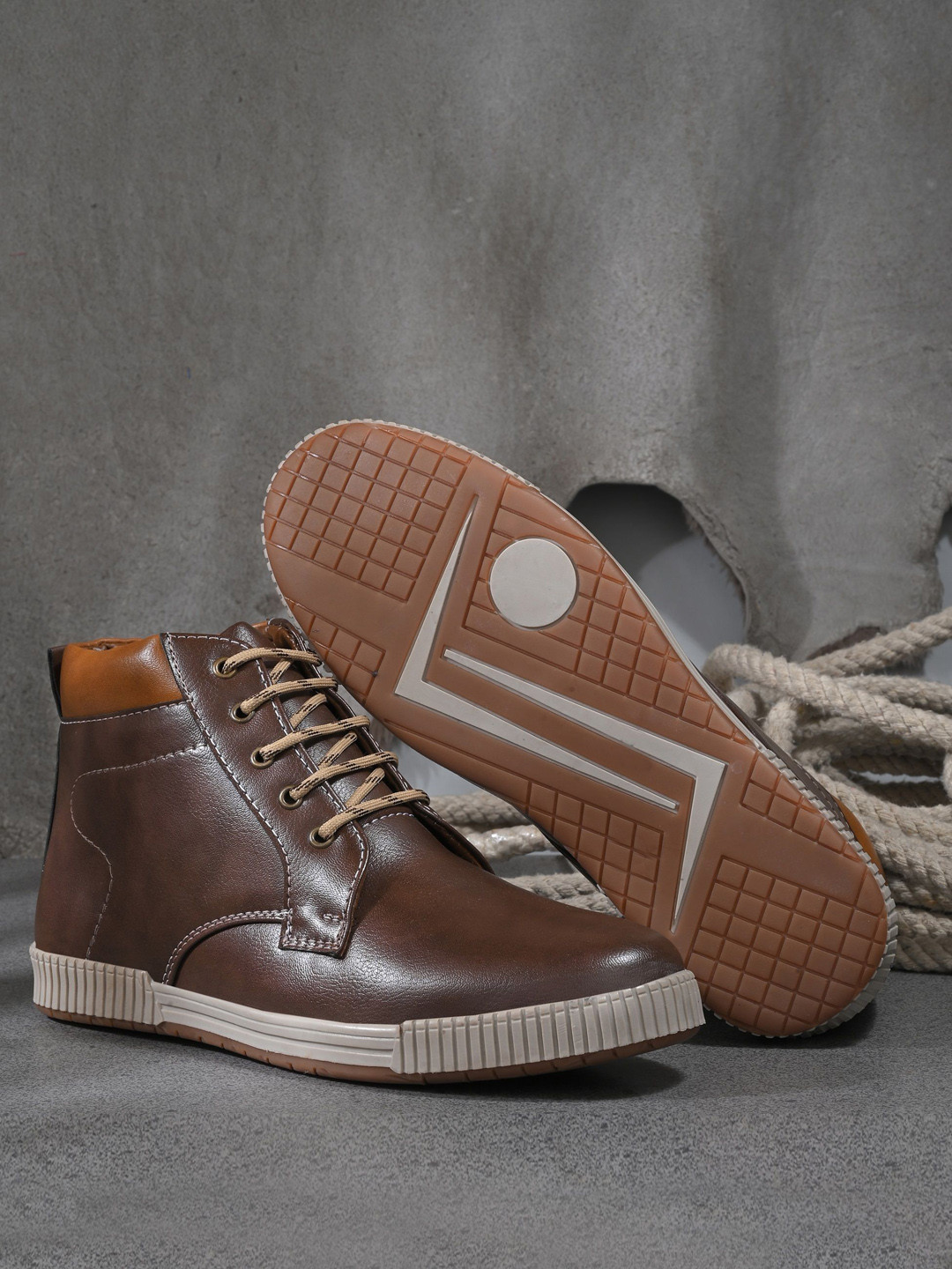 Layasa Men Ankle Mid-Top Hiking Casual Outdoor Everyday Shoes