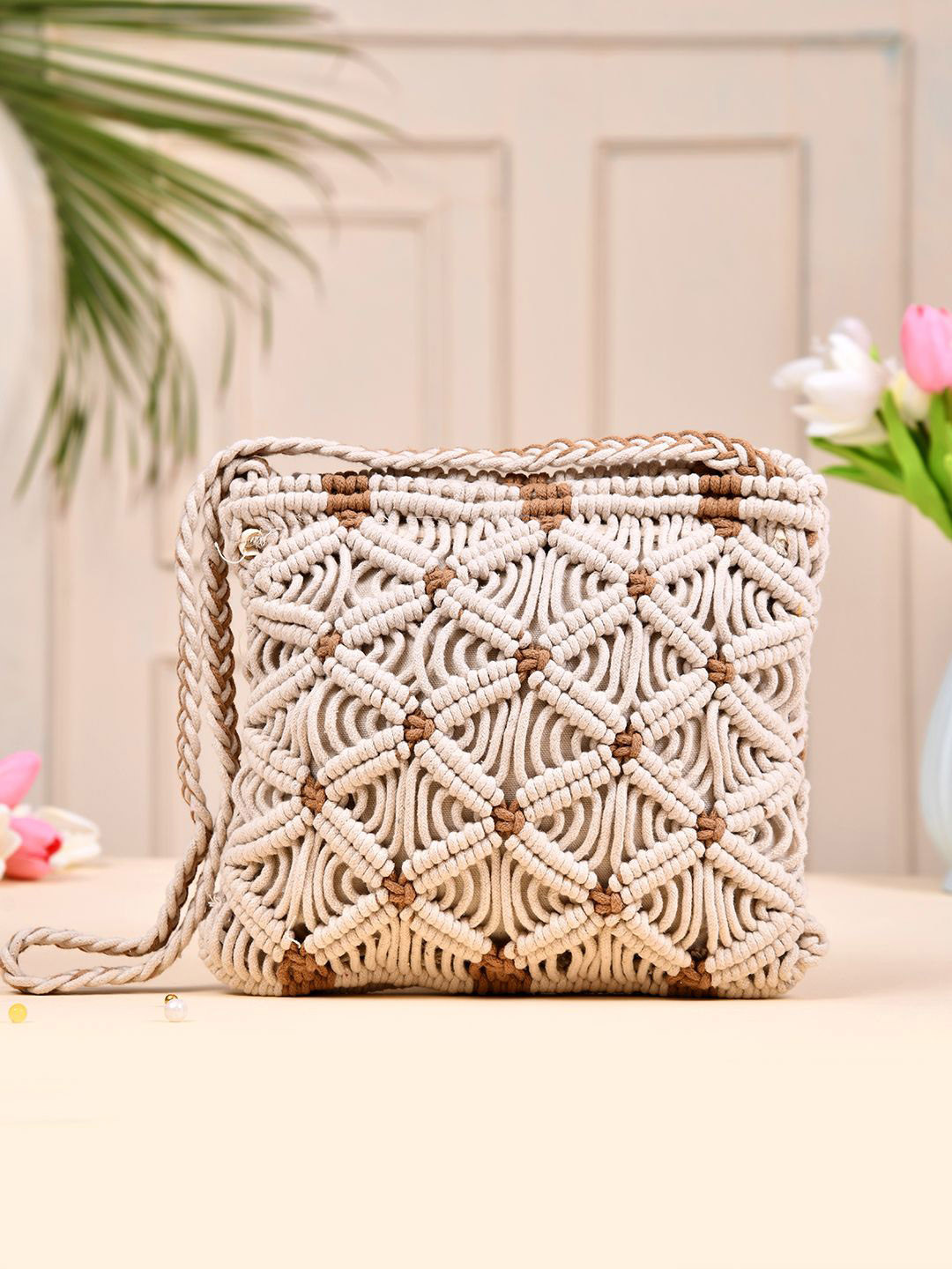 Silvermerc Designs Women Structured Shoulder Bag with Fringed