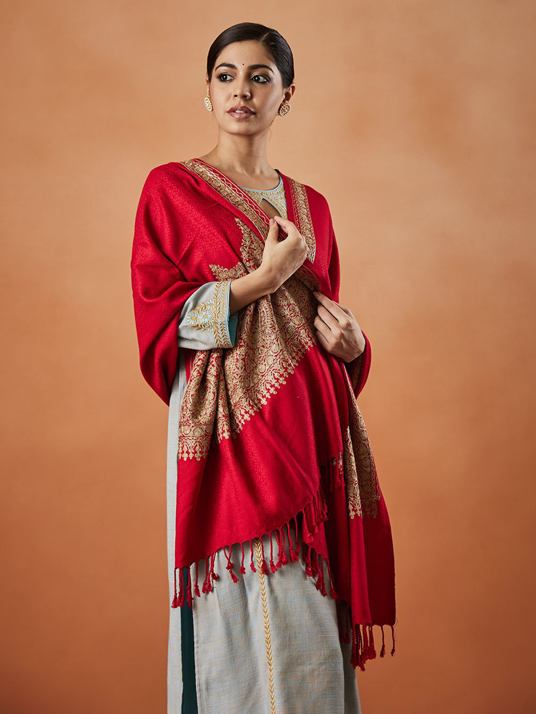Pashmoda Women Ethnic Motifs Embroidered Stole