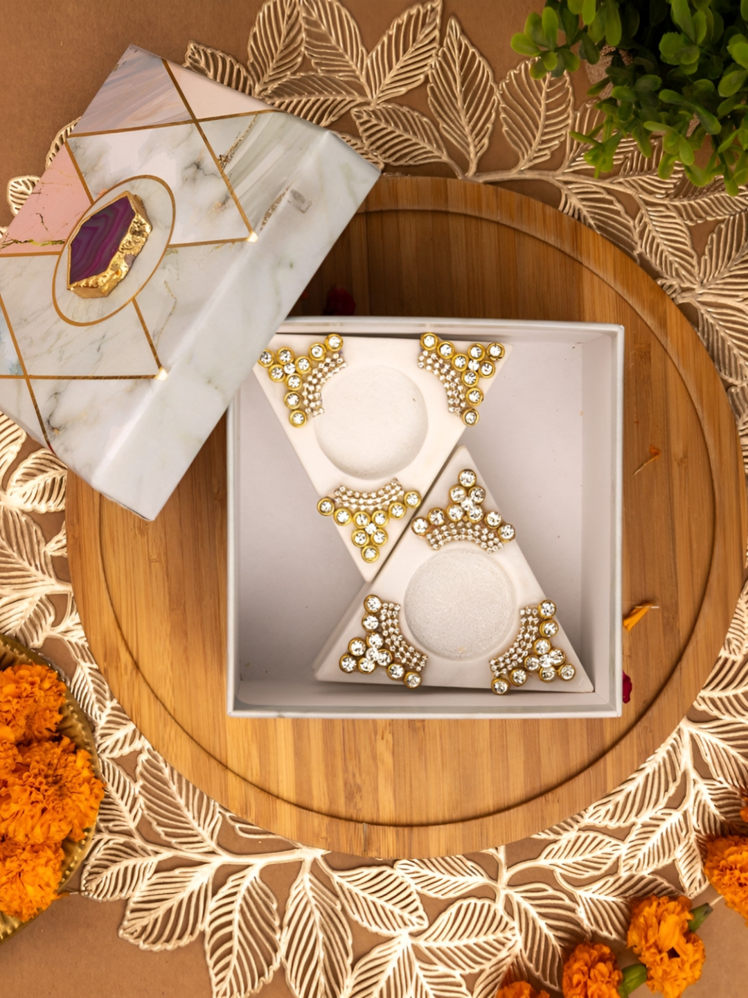 HOMEARTE White 2 pieces Trianguler Marble Candle Holder