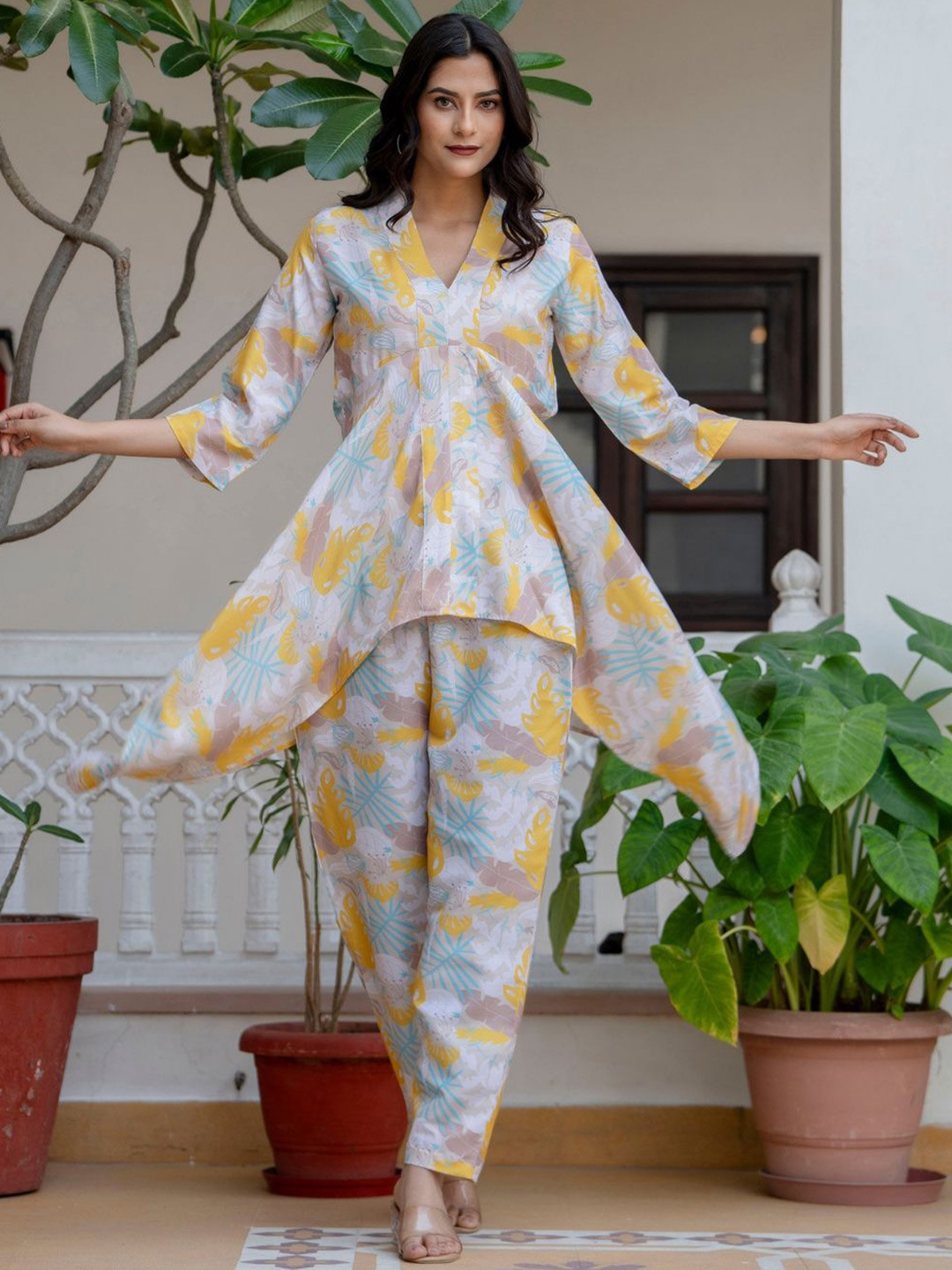 Jaipurite Floral Printed V-Neck Three-Quarter Sleeves Top With Trousers Set