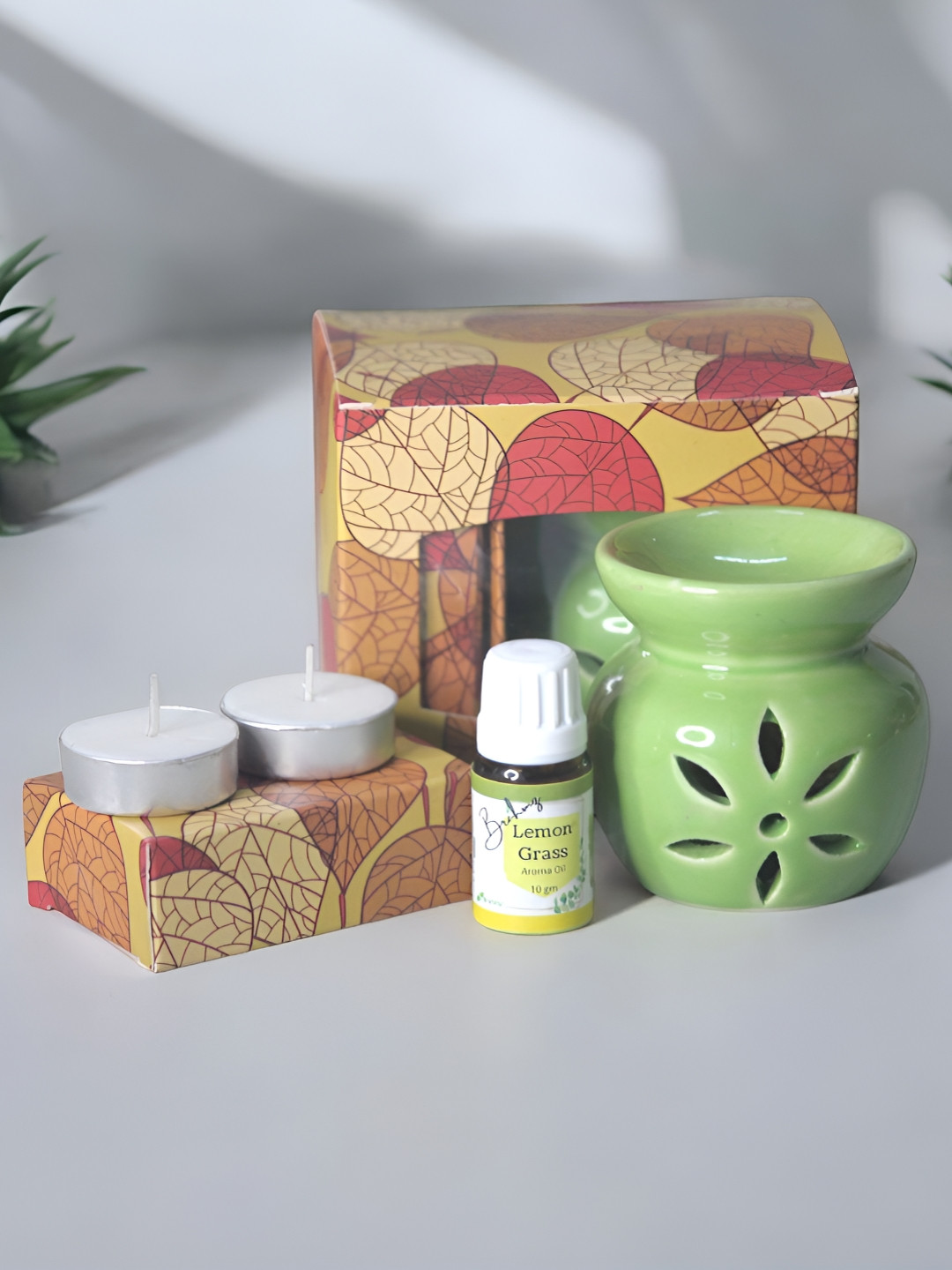 Brahmz Light-Green Aroma Diffuser With 2 Tealights & Lemongrass Oil