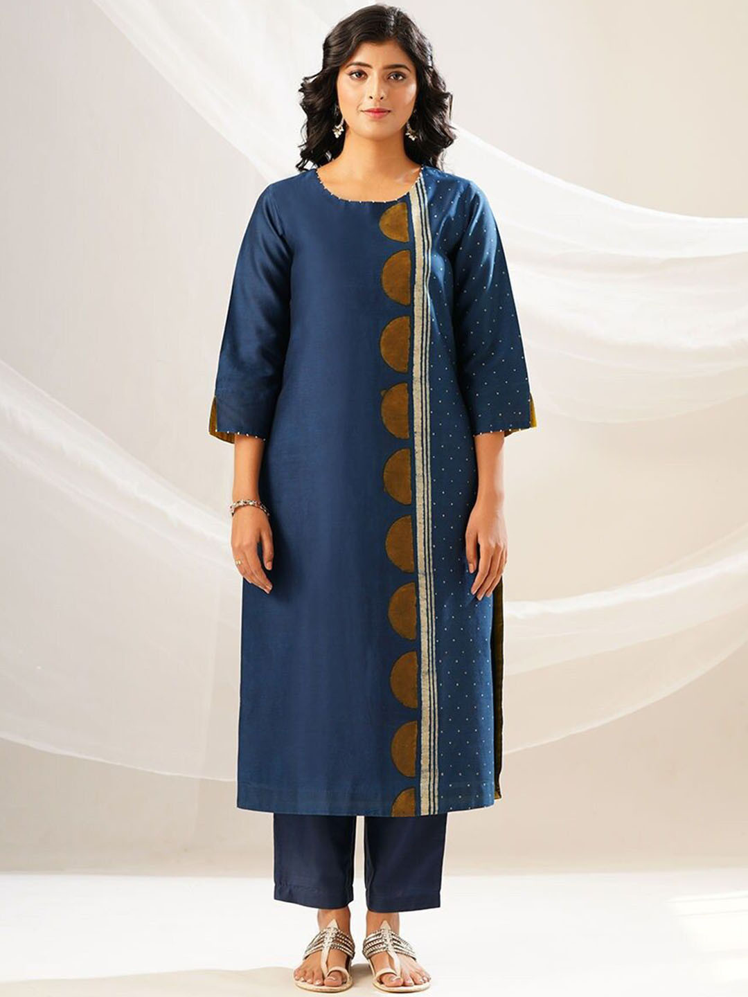 JAYPORE Polka Dot Printed Round Neck Straight Kurta