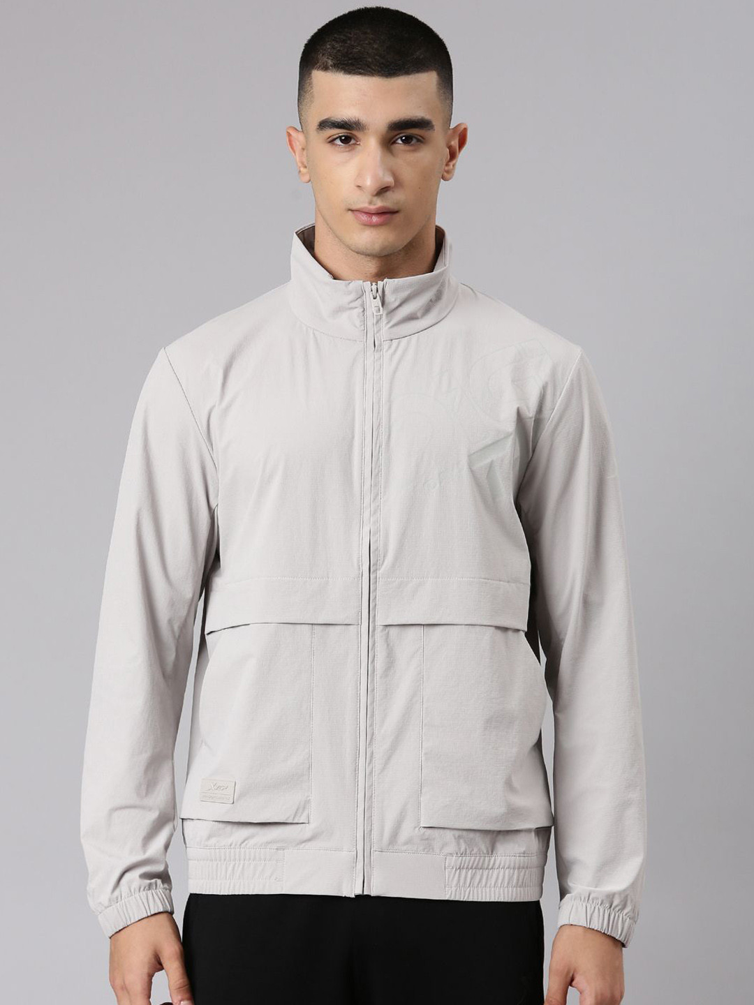 Xtep Men Lifestyle Single Layer Windbreaker