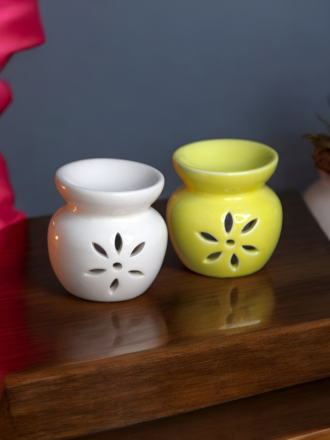 Brahmz White & Yellow 2 Pieces Ceramic Aroma Diffusers