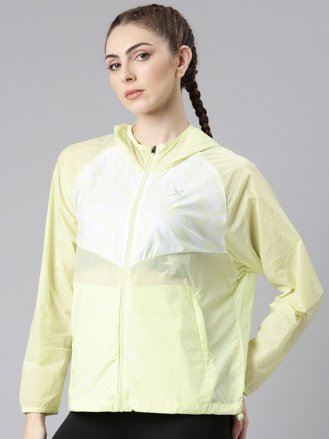 Xtep Women Running Single Layer Windbreaker