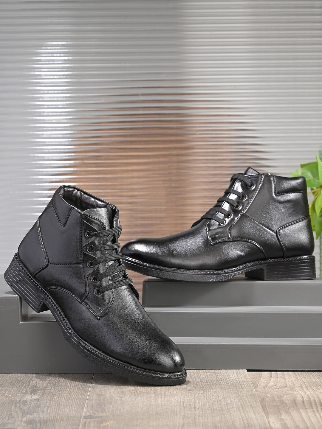 Layasa Men Mid-Top Lace-up Ankle Casual Boots