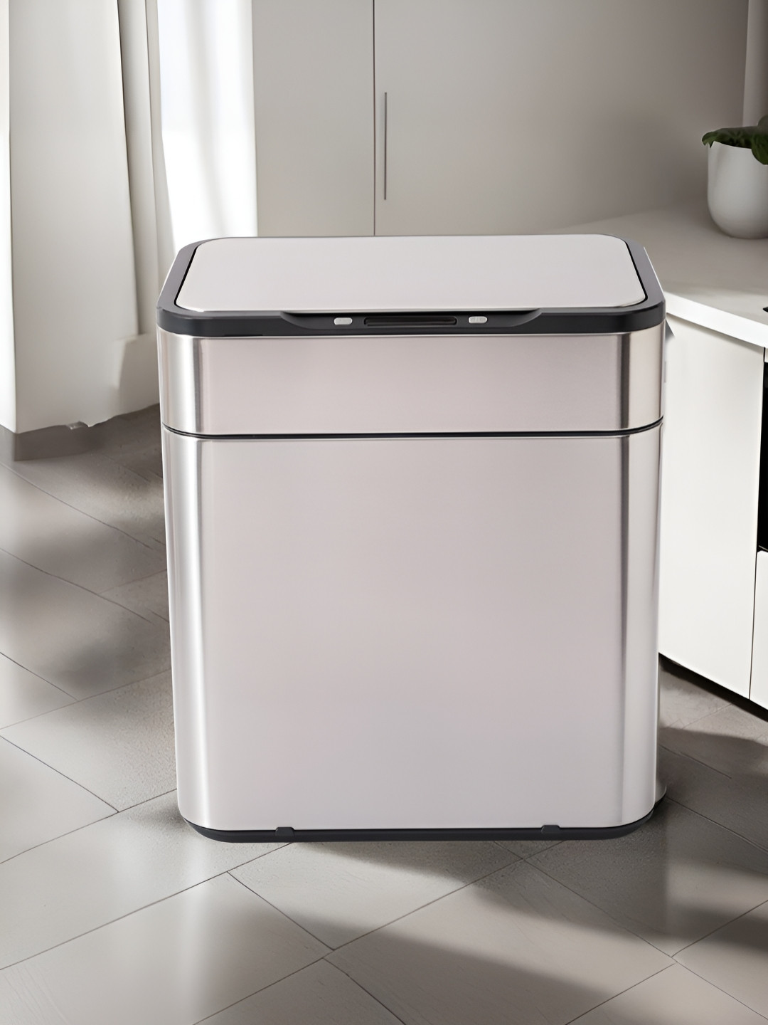 The Better Home Fumato Silver Toned Automatic Smart Sensor Dustbin With Lid18 L