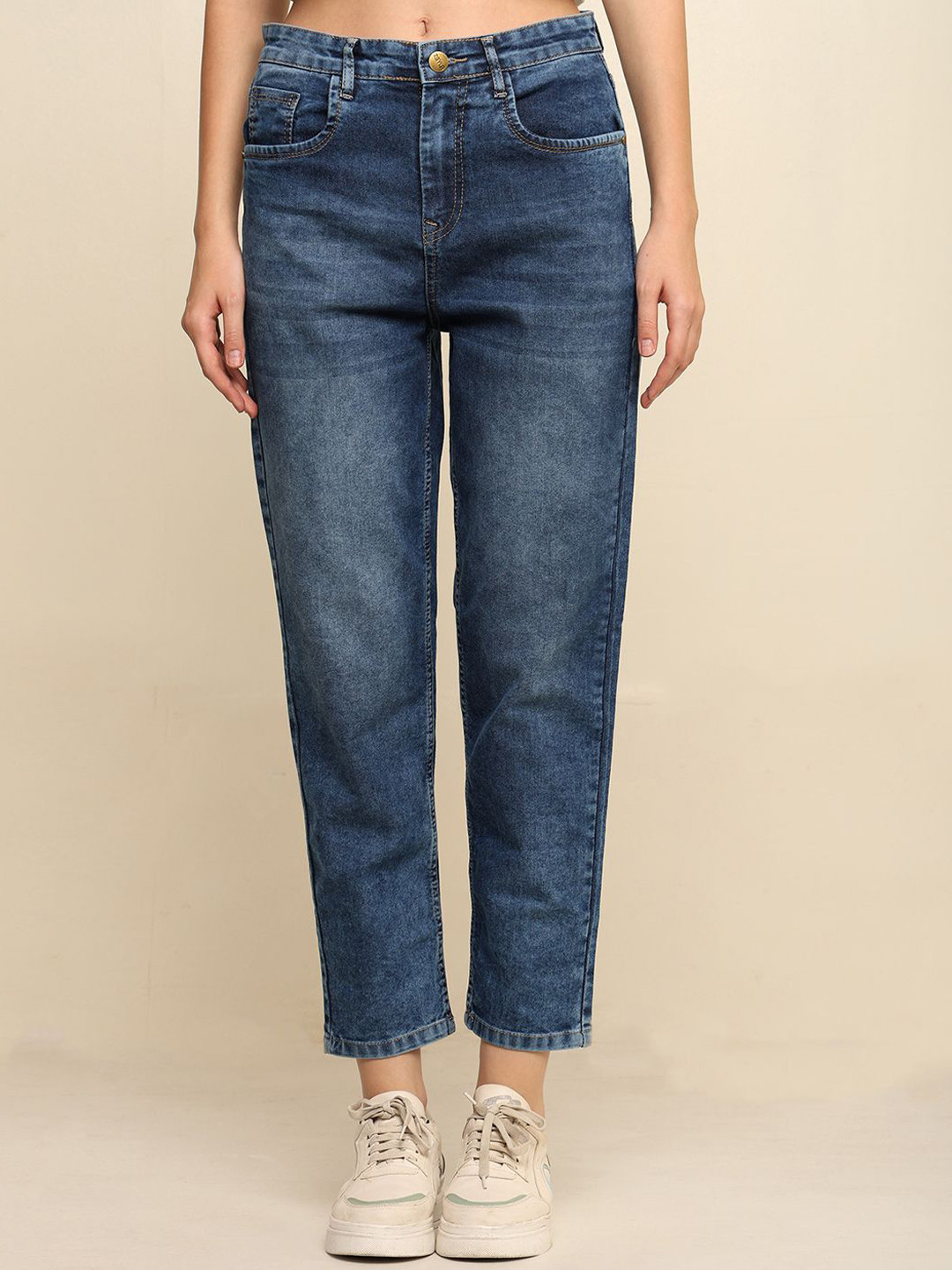 zayla Women Comfort High-Rise Light Fade Stretchable Jeans