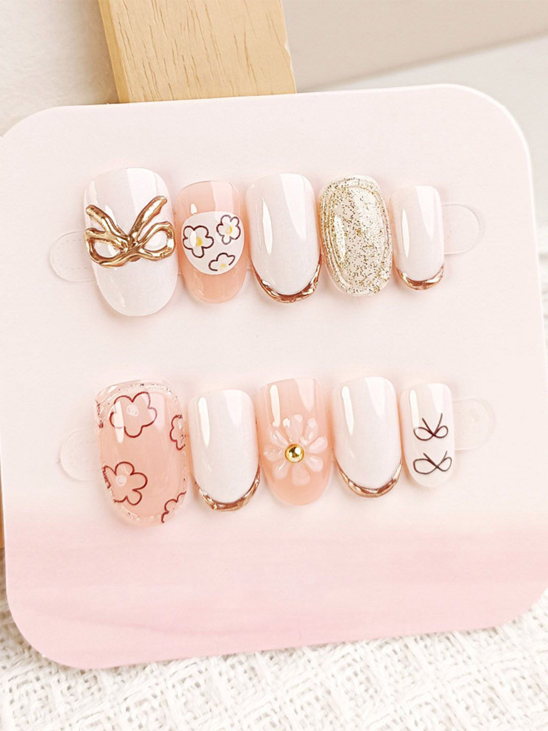 Secret Lives Set Of 24 Glossy Artificial Nails-Bow Flower & Stud Art Work