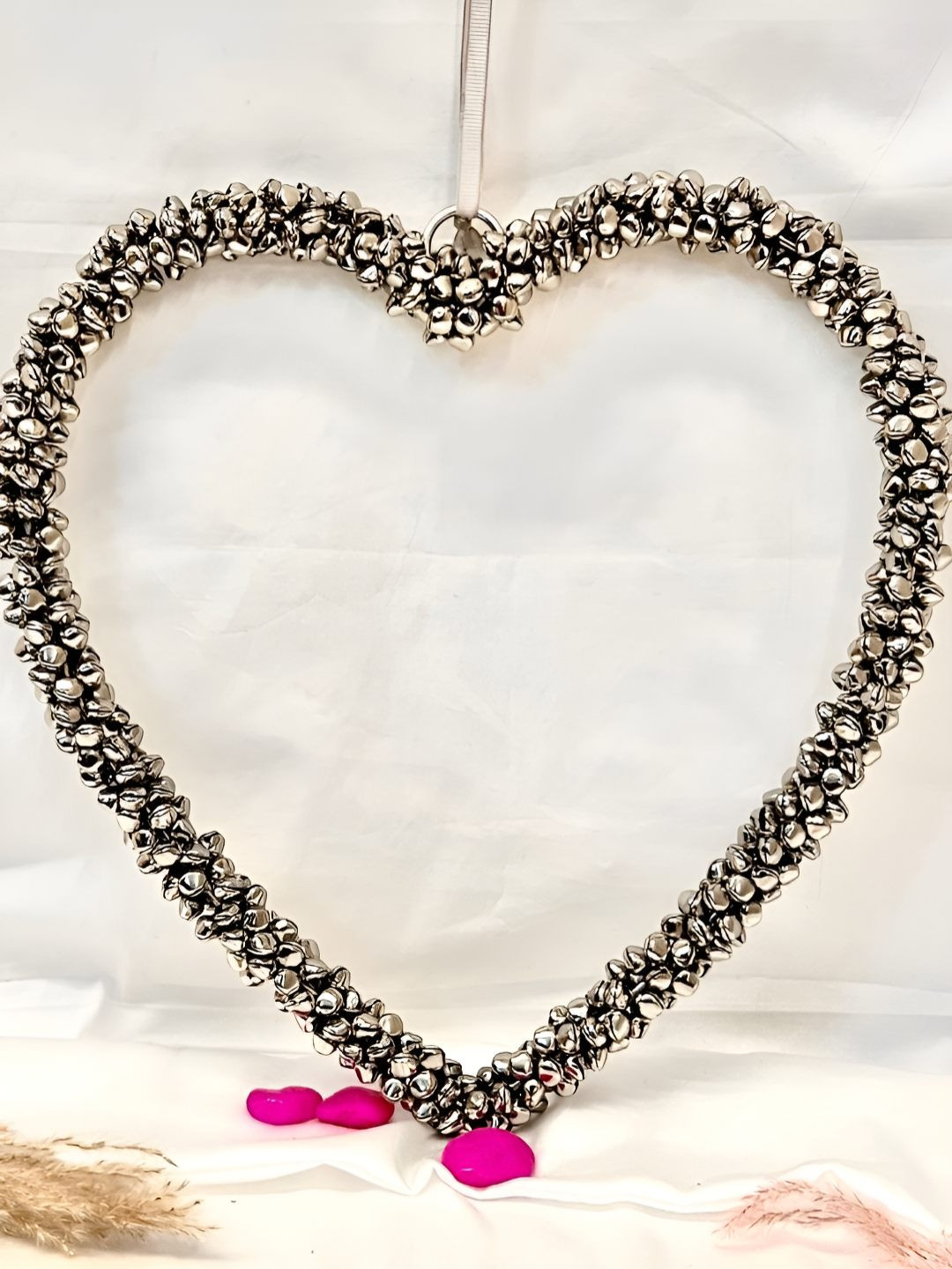 Timaya's Decor Jingly Heart Metal Matte Hanging Hall Floral Wall Decor-9.8In