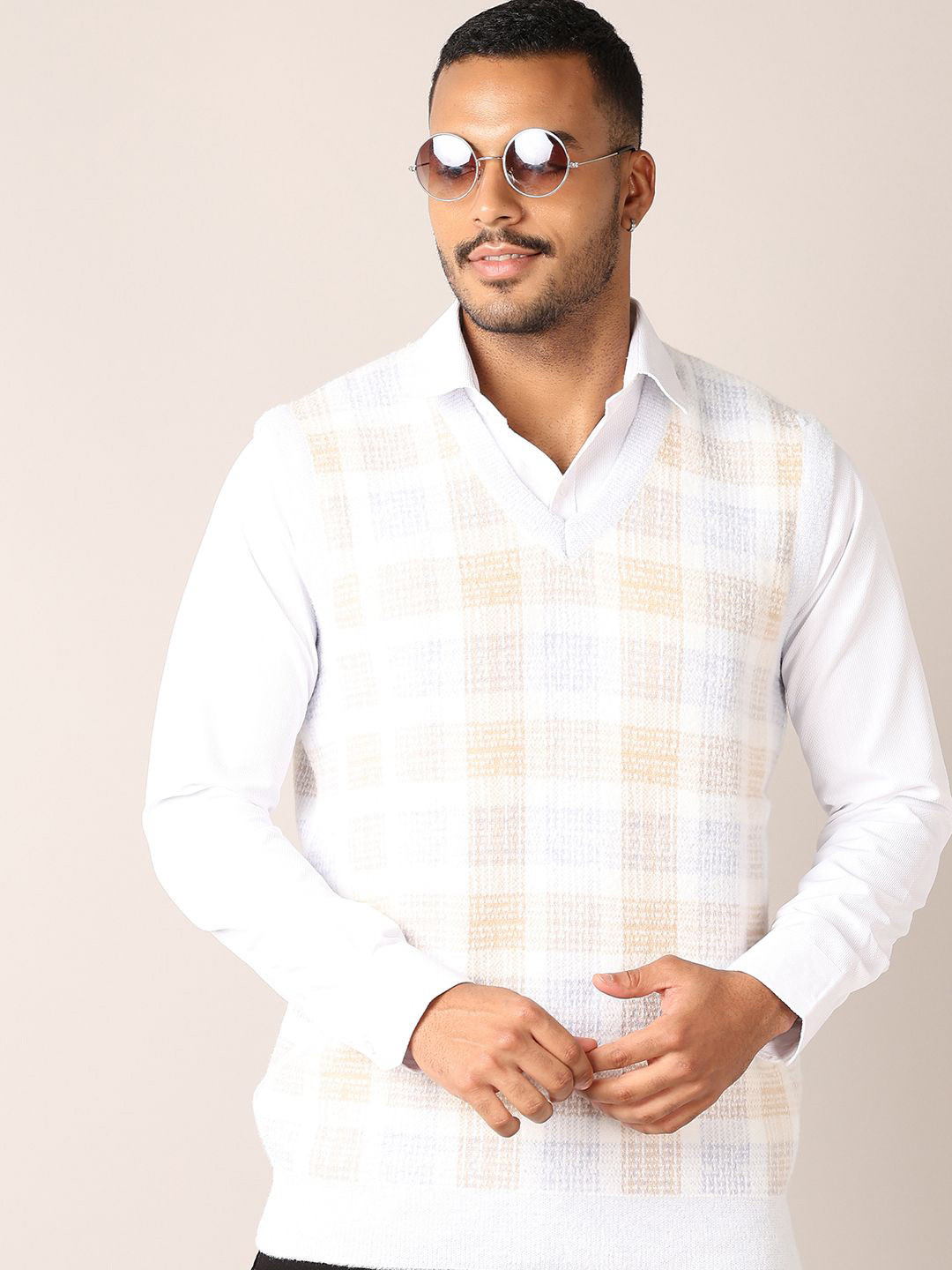 V-Mart Men Checked Sleeveless Sweater Vest