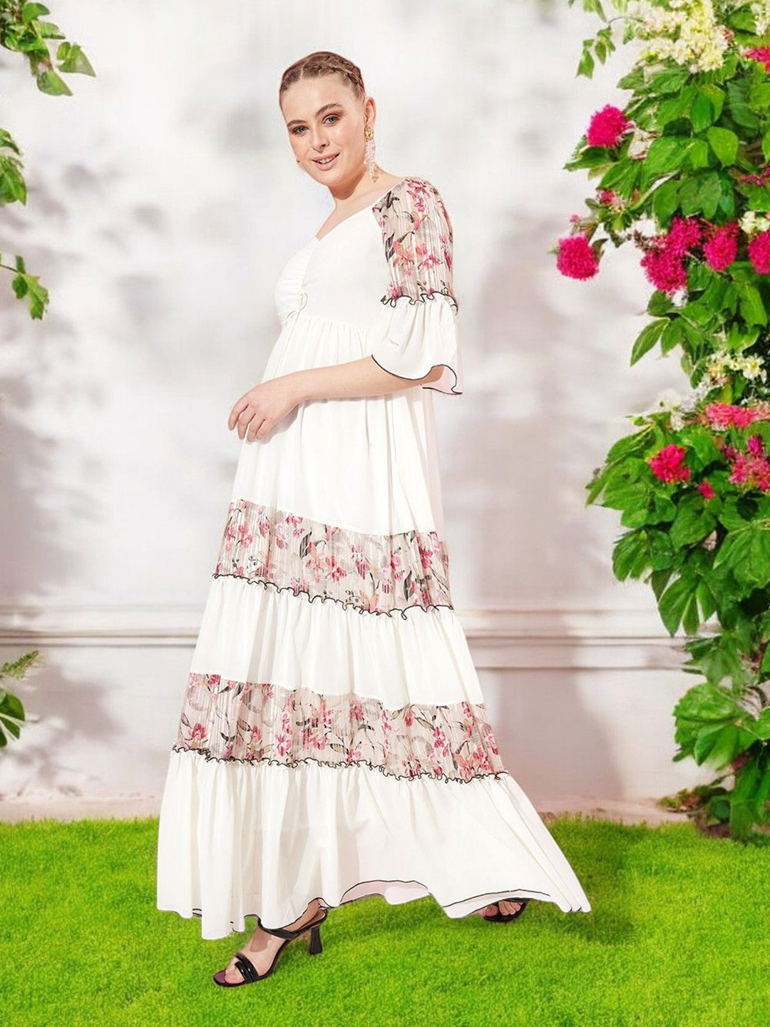 all about you Women's Sweetheart Neckline Ruffled Sleeve Floral Tie Dress