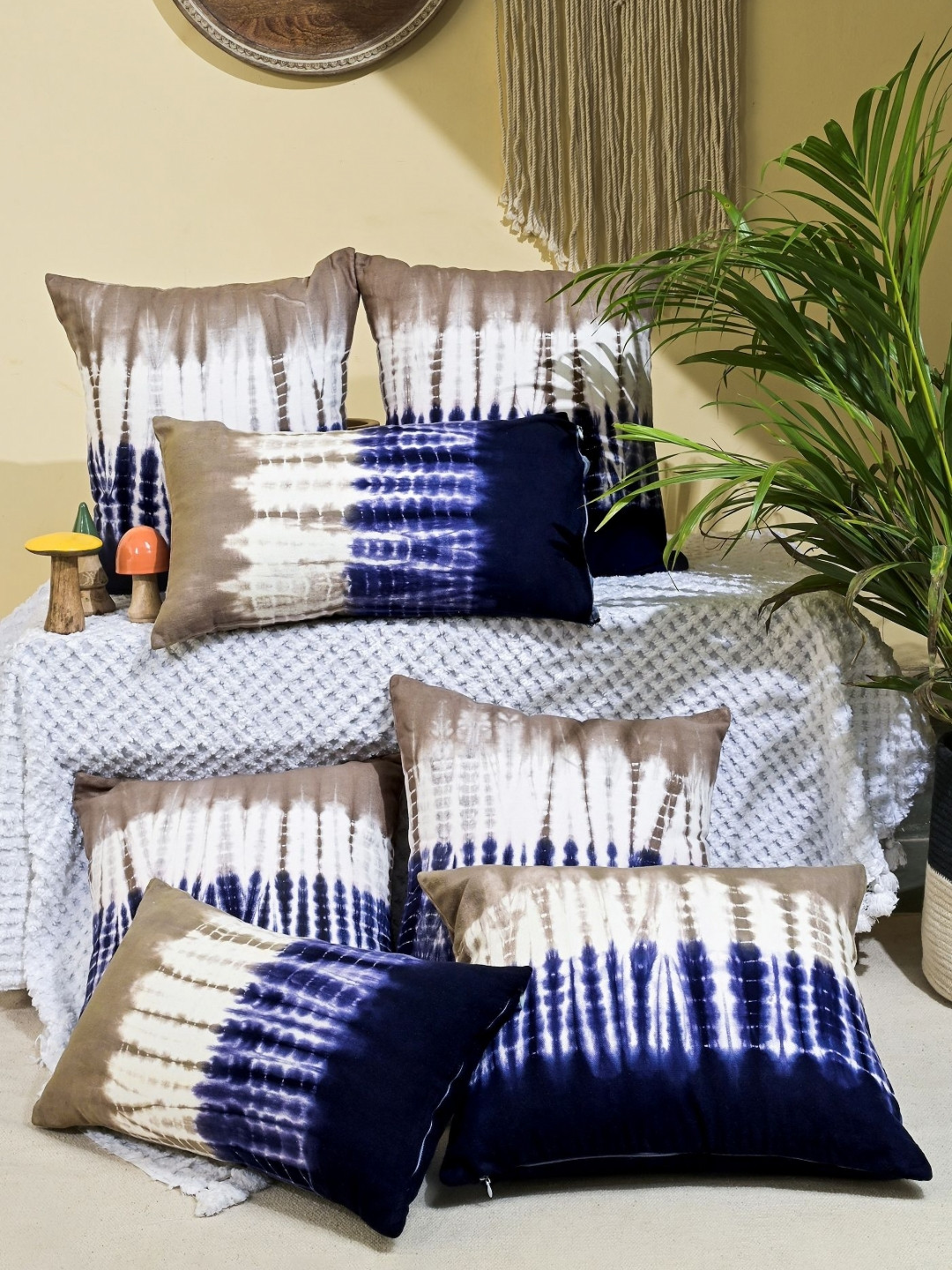 ANWYN Dye Mixed Abstract Cotton 7 Pcs Square Cushion Covers - 15.7 x 15.7 In