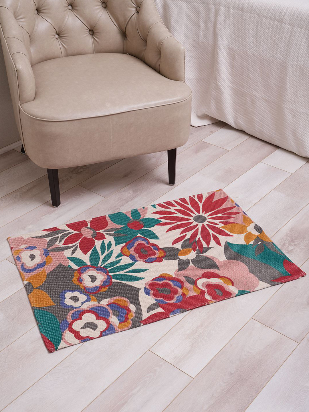 BLANC9 Green & Red Printed 800 GSM Pure Cotton Bath Rug