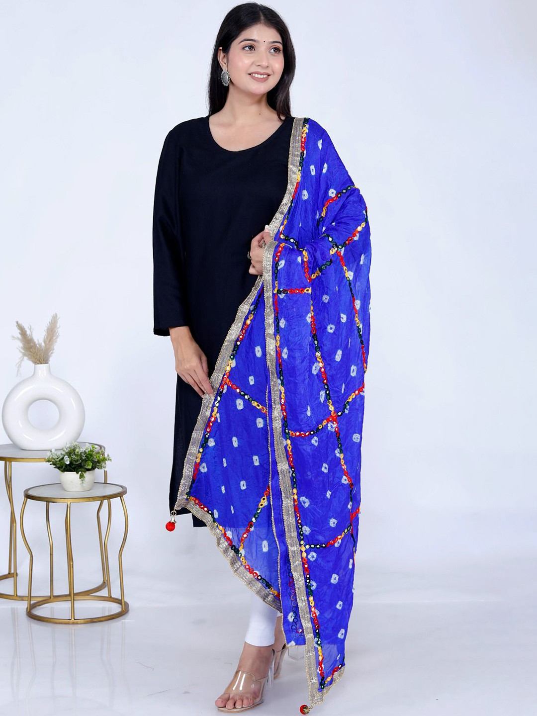 VL SAREES Women Bandhani Dupatta with Mirror Work
