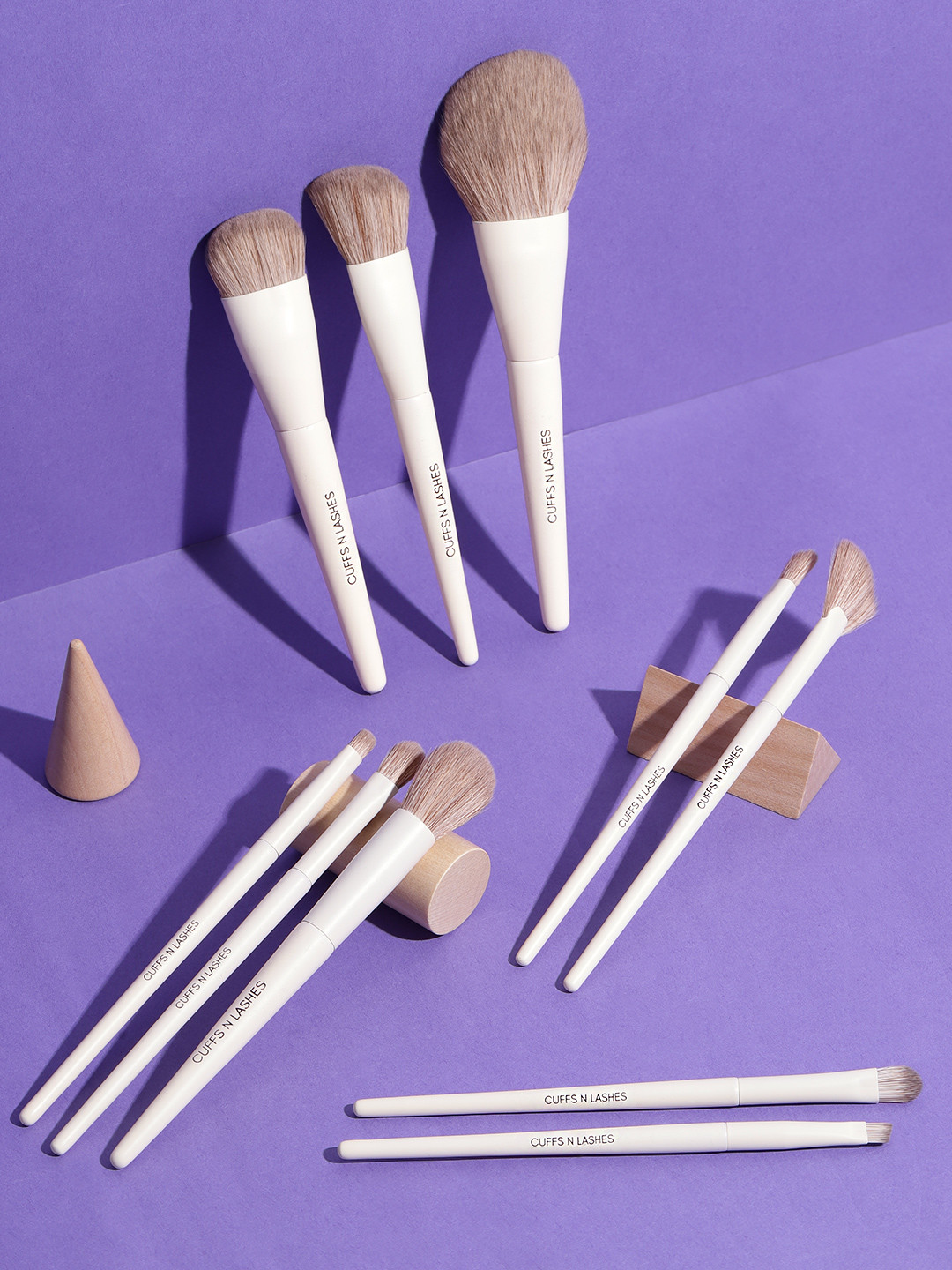 CUFFS N LASHES 10Pcs Makeup Brush Set - White