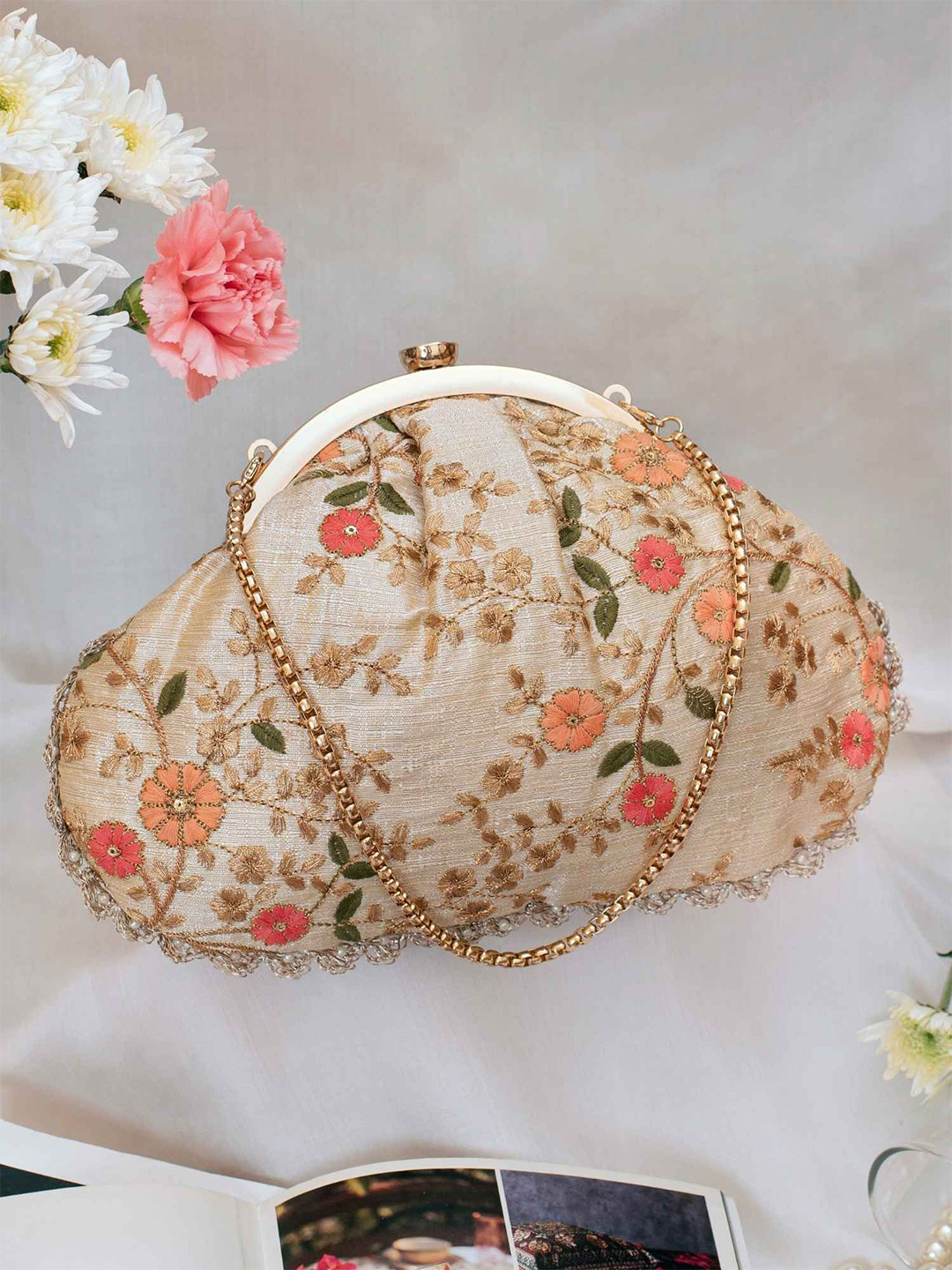 AMYRA Women Floral Embroidered Creeper Vintage Purse Cream