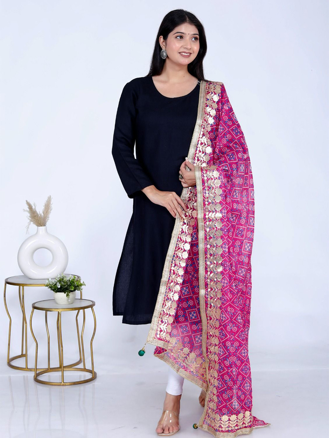 VL SAREES Women Pure Cotton Bandhani Dupatta with Gotta Patti