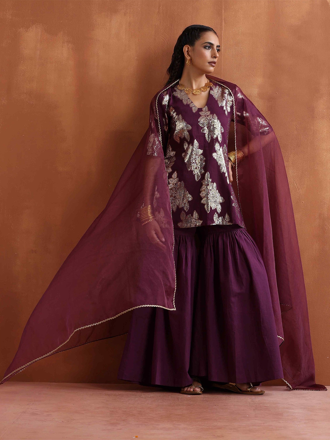 trueBrowns Ethnic Motifs Regular Straight Kurti with Sharara & Dupatta