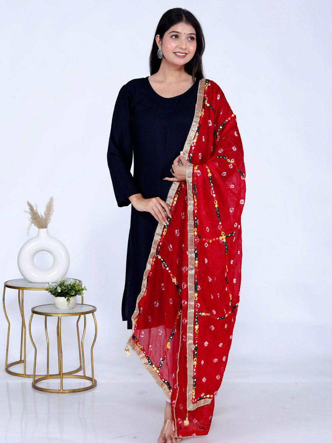 VL SAREES Women Bandhani Dupatta with Mirror Work