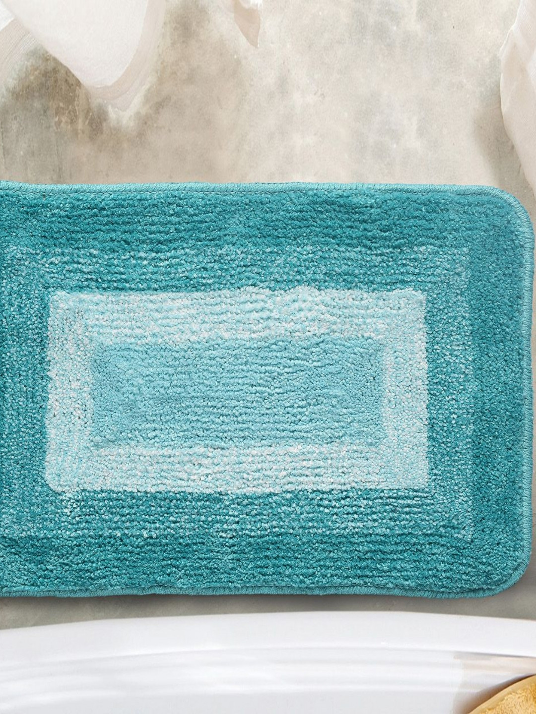 Saral Home Green Textured Microfibre Anti Skid Bath Mats