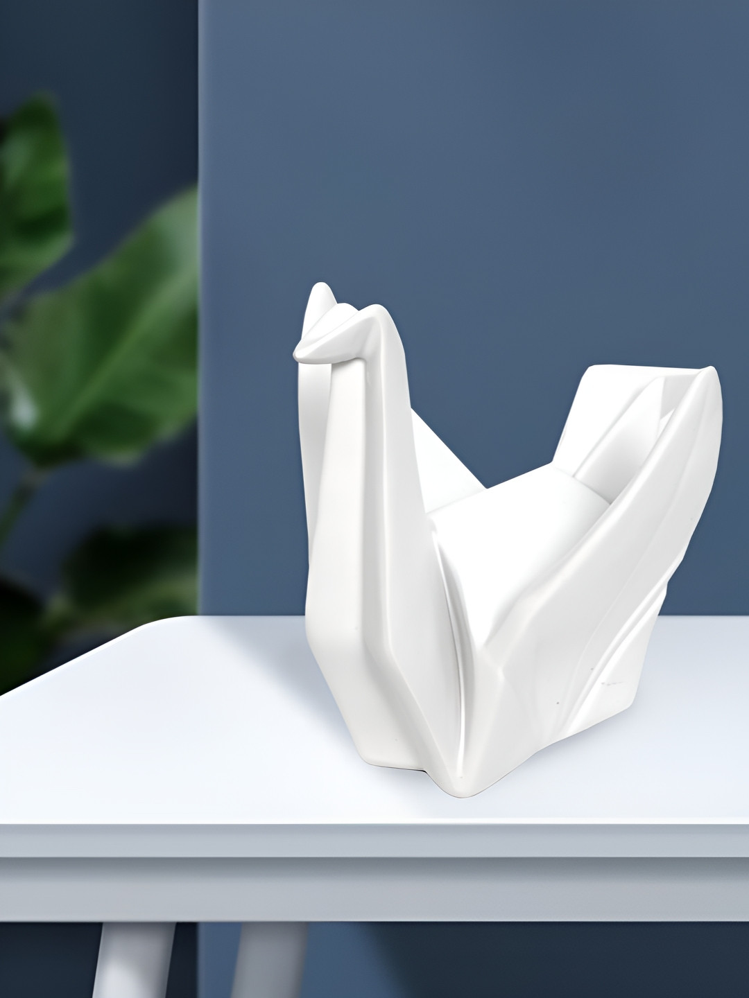 Cortina White Polyresin Natural Living Room Small Showpiece - 7.1 Inches