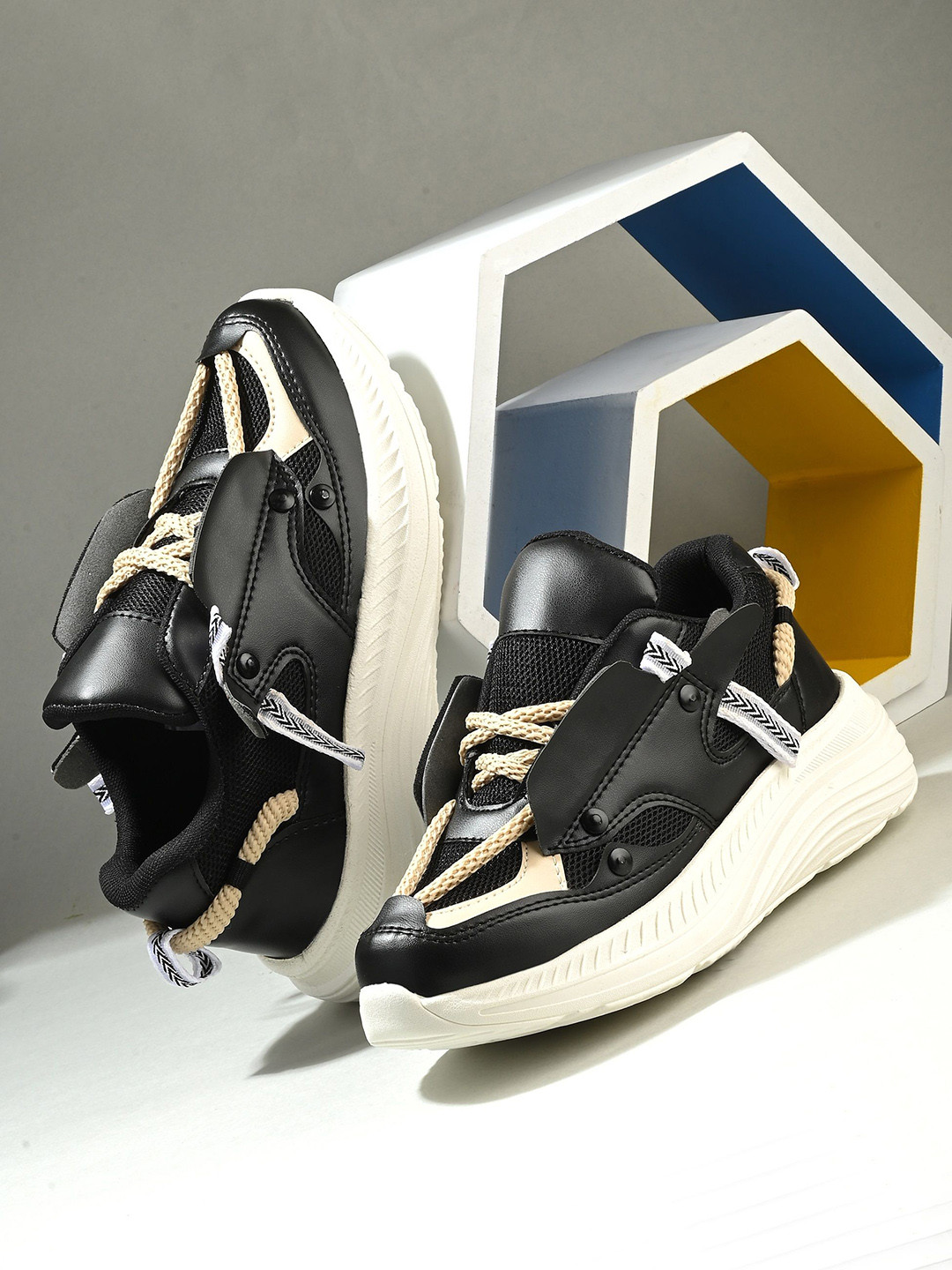 ARIVO Women Smart Casual Lace-Up Sneakers