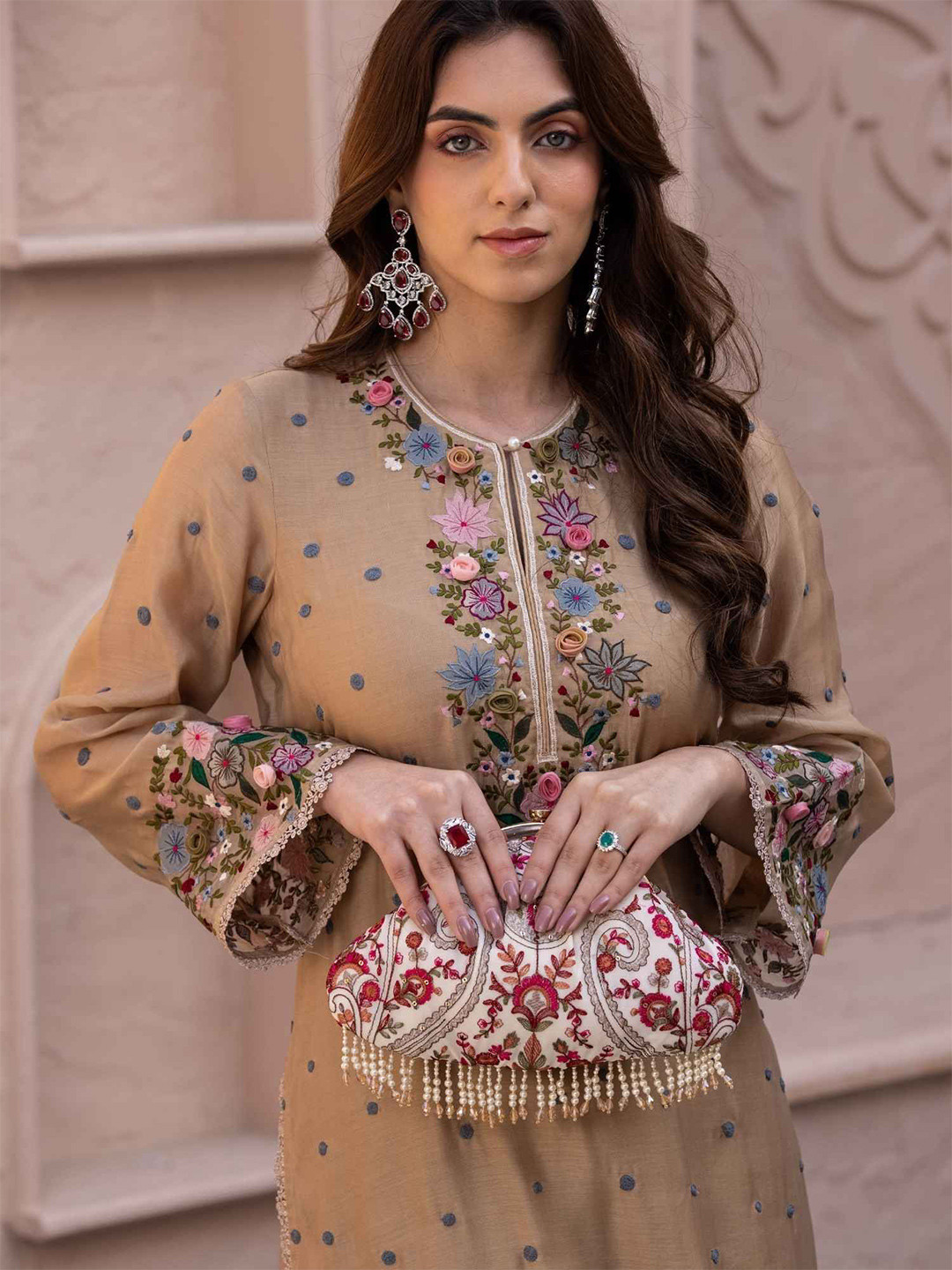 AMYRA Rumi Vintage Purse