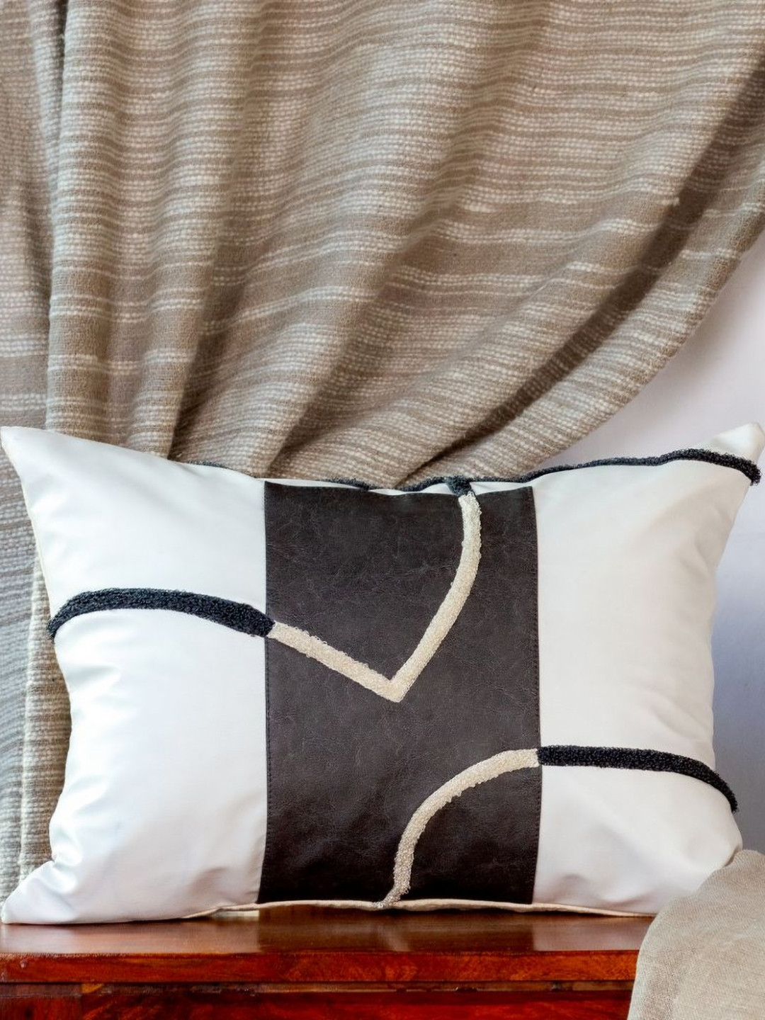 ALCOVE White & Black Abstract Rectangular Cushion Cover