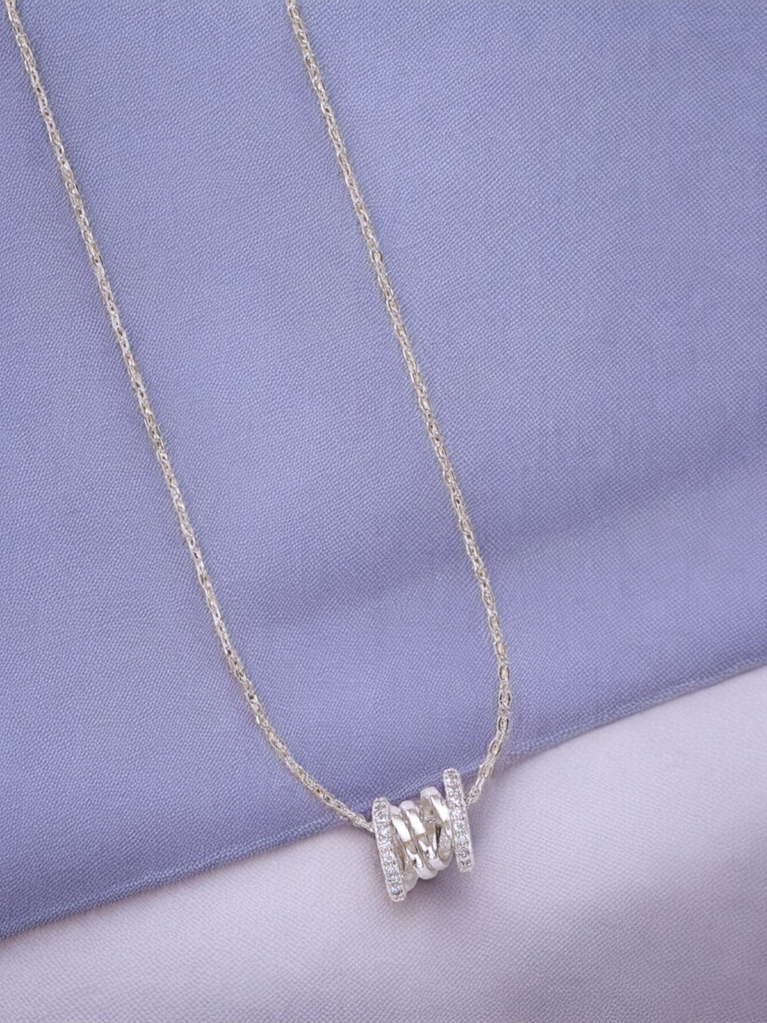 Taraash 925 Sterling Silver Cubic Zirconia Twirl Pendant Necklace