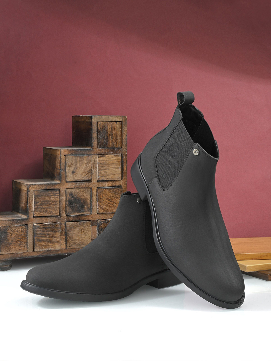 El Paso Men Block-Heeded Chelsea Boots